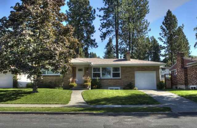 Available June 7th Beautiful 3 bed 1.5 bath rancher in Great NW Neighborhood photos photos