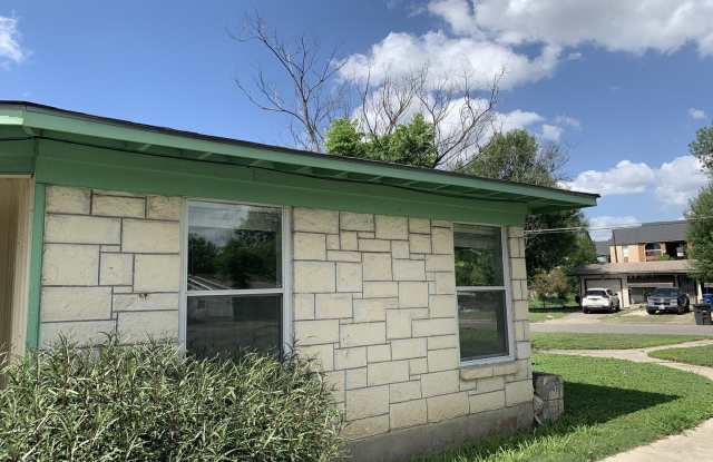 111 LADDIE PL unit: A