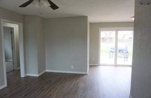 5012 Lakefront Drive