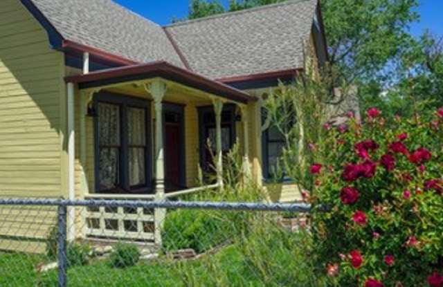 Photo of 202 North Pleasant Street'VACATION RENTAL'