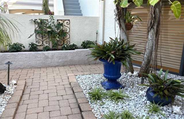 9615 Halyards Court unit: 12