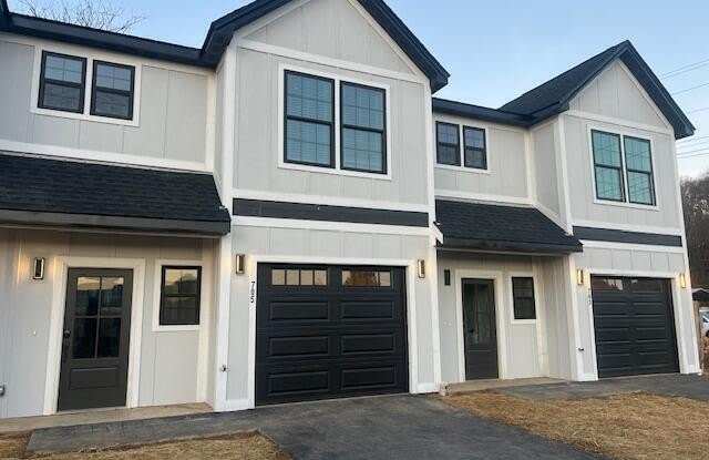 Photo of 705 N Main Avenue