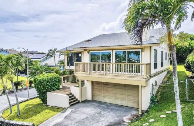 1082 Kaluanui Road