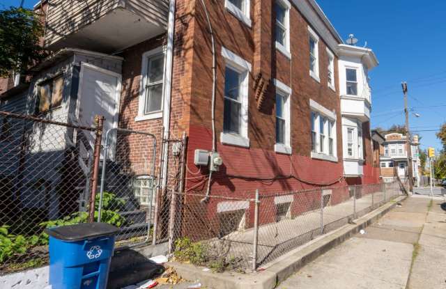 Large 5 bedroom, newly redone - 5800 Spruce Street, Philadelphia, PA 19139