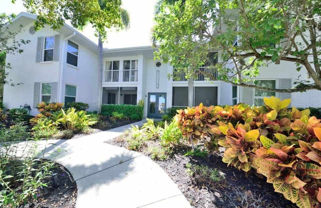 800 S Golf Dr unit: 207