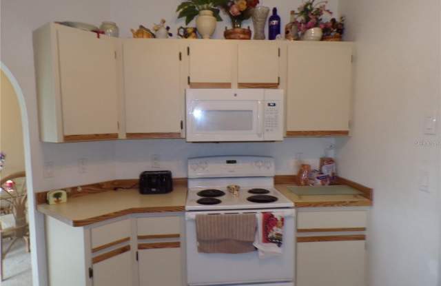 1011 TROPICAL AVENUE NW