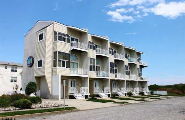 305 S 4th Street