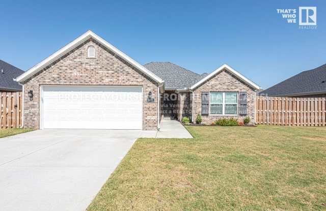 4812 W Monaco Bend, Fayetteville, AR 72704