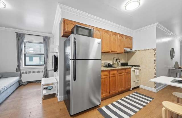 1721 JOHN F KENNEDY BLVD