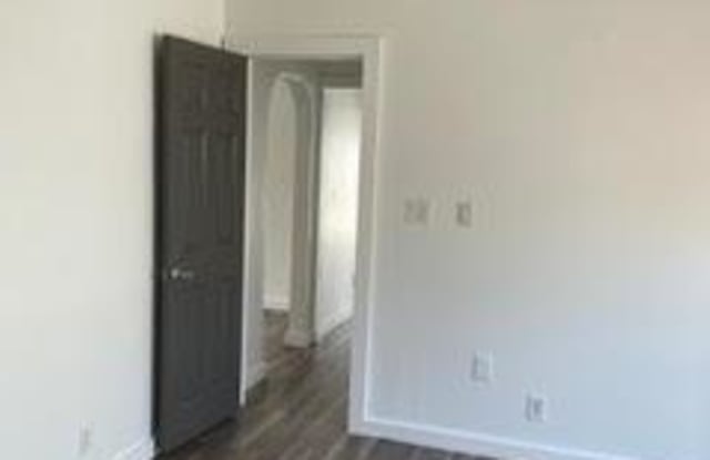 1013 Rosewood Avenue