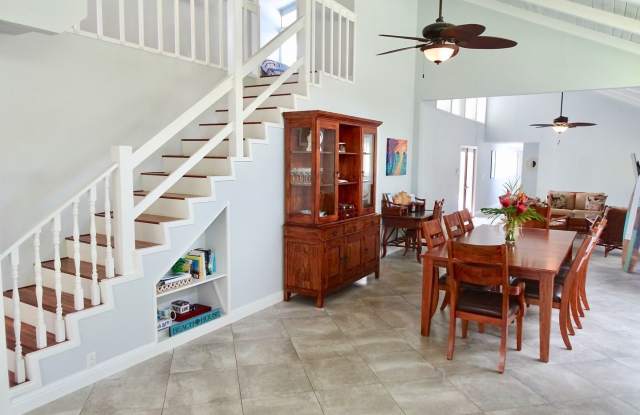 427 N Kalaheo Avenue