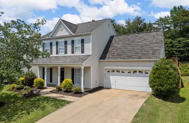 Photo of Charming 3BR 2-1/2 Bath in Spartanburg – Spacious Layout, NO APPLICATION FEE if APPROVED