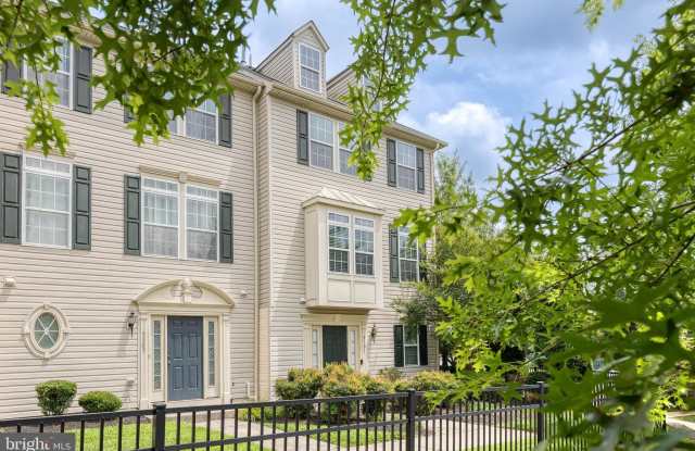 9301 PARAGON Way unit: 49