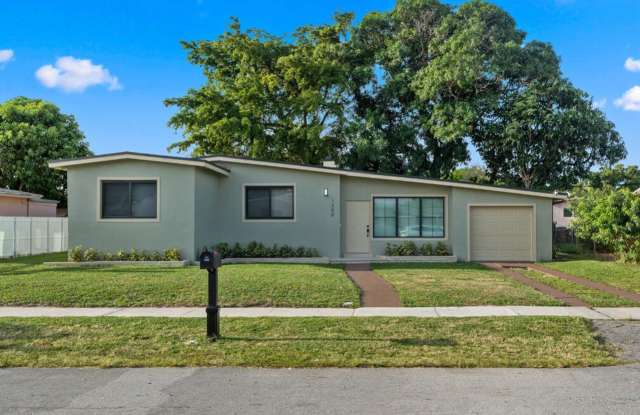 1300 NW 90TH ST MIAMI, FL 33147