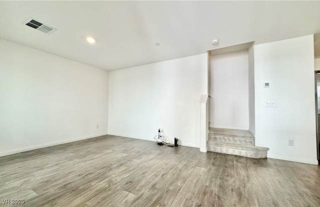 12349 Golden Wreath Road 2