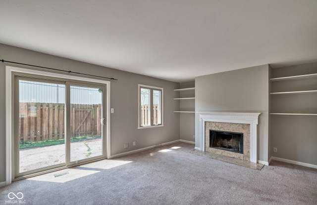 8502 Canterbury Square W