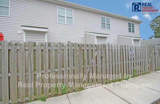 Fabulous Townhome in Heart of Leland