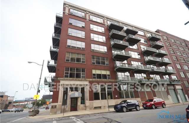 Photo of 745 Washington Street - 1