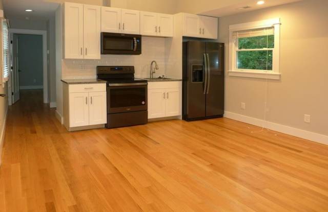 904 E Franklin Street