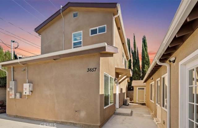 Photo of 3657 Mountain View Avenue