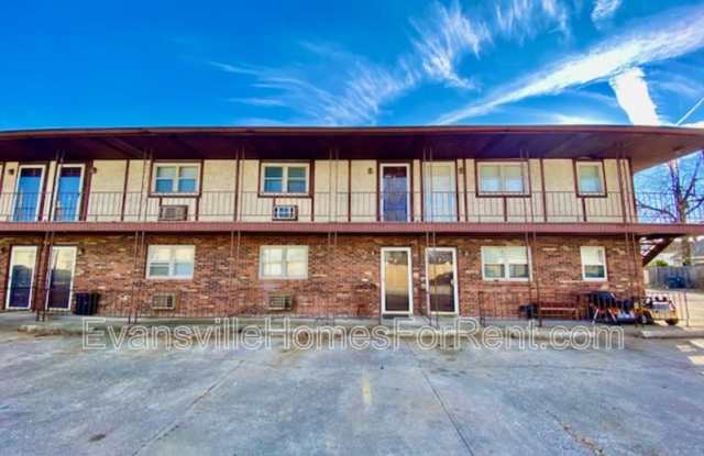 1014 Mary Street - 1