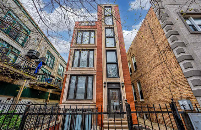 852 N Paulina Street unit: 2