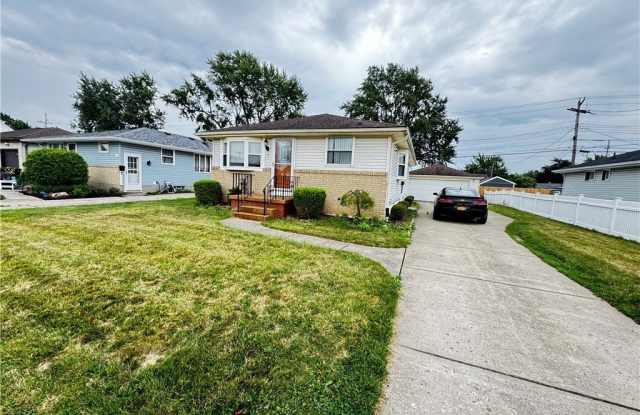 13 Satinwood Drive