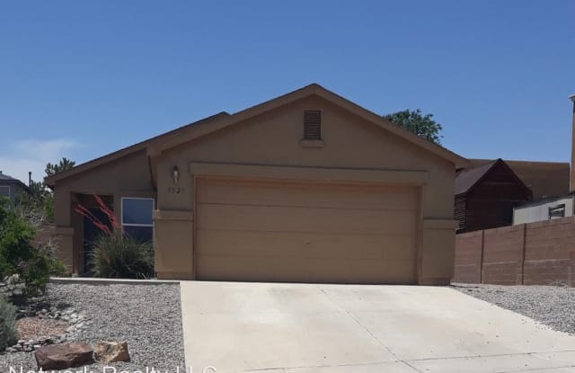 5523 LUNA DR NE - 5523 Luna Drive Northeast, Rio Rancho, NM 87144