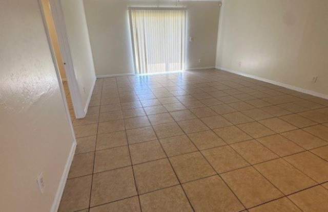 2607 Sunniland Boulevard