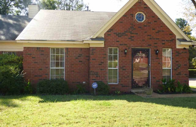 5555 OAK BRANCH - 5555 Oak Branch Cir S, Shelby County, TN 38135