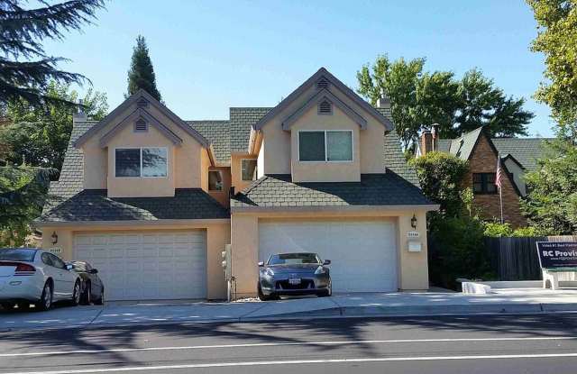 3 Bedroom 3 1/2 Bath in hte Heart of Carmichael