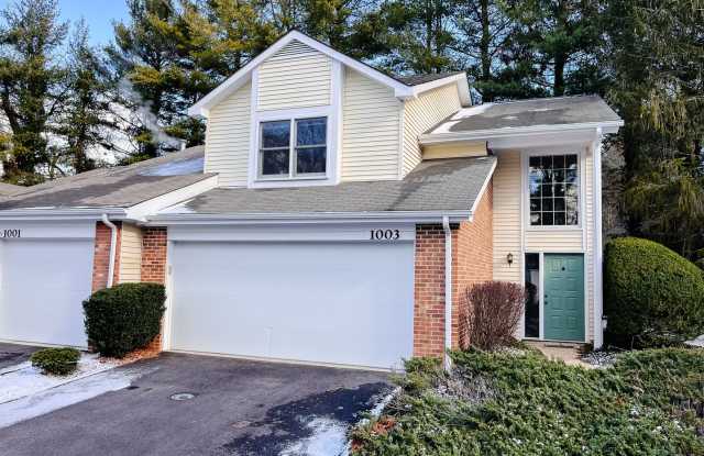 Updated and Conveniently Located 3 Bedroom 2.5 Bath Townhouse