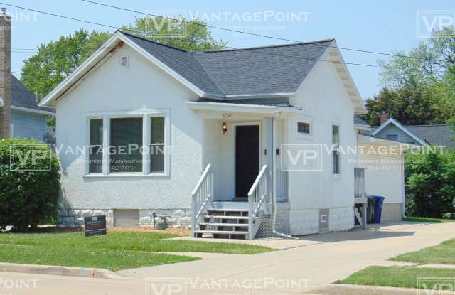 914 3rd Street
