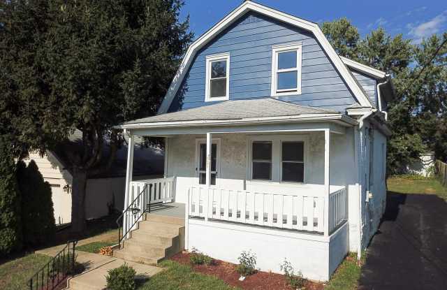 Photo of 521 BLYTHE Avenue