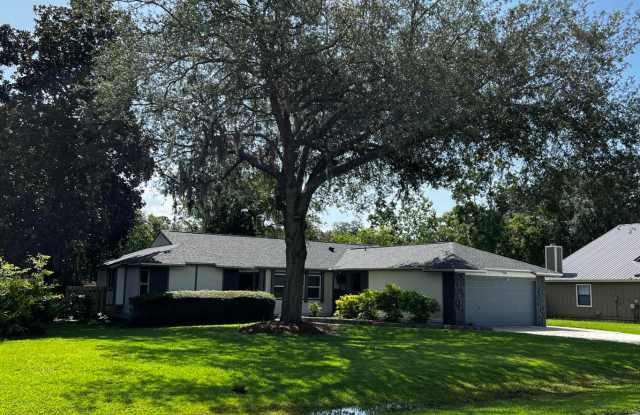 6137 Island Forest Drive