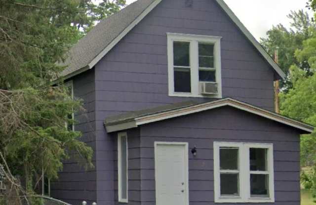 512 1st Avenue Northeast