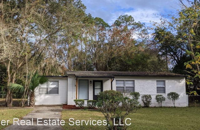 117 NW 35th Terrace - 117 Northwest 35th Terrace, Gainesville, FL 32607