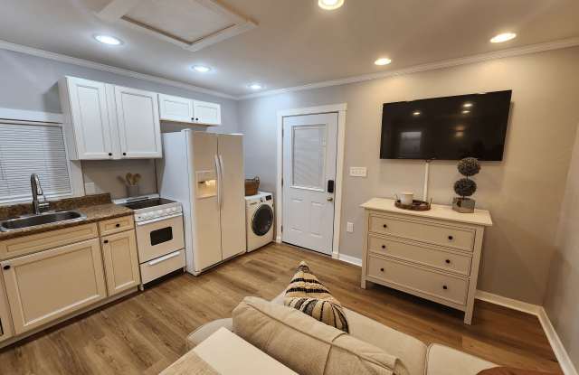 490 E Stanford Street