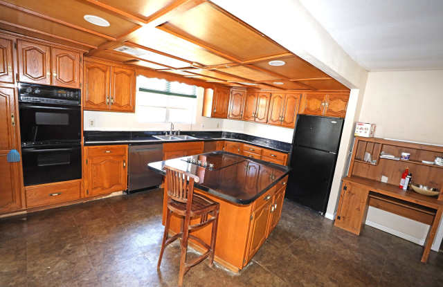 525 East Jackson Avenue