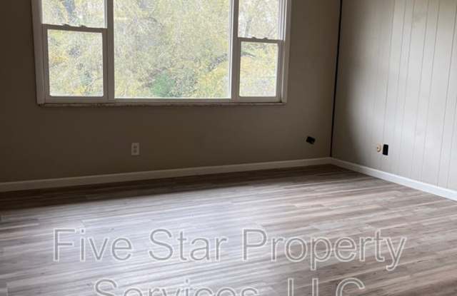 Photo of 205 W Allen St