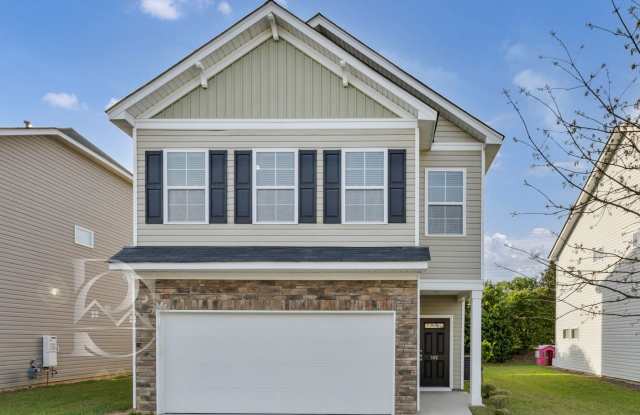 CONVENIENT TO DOWNTOWN IN CONGAREE POINTE