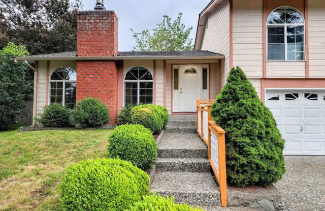 Welcome to your new home in the heart of Juanita!