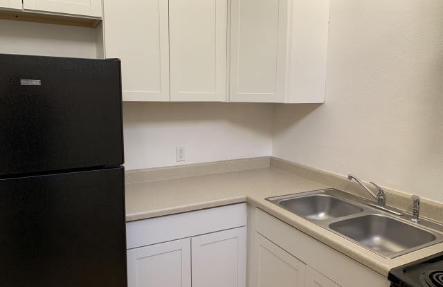 1 E Navajo Rd Apt 6