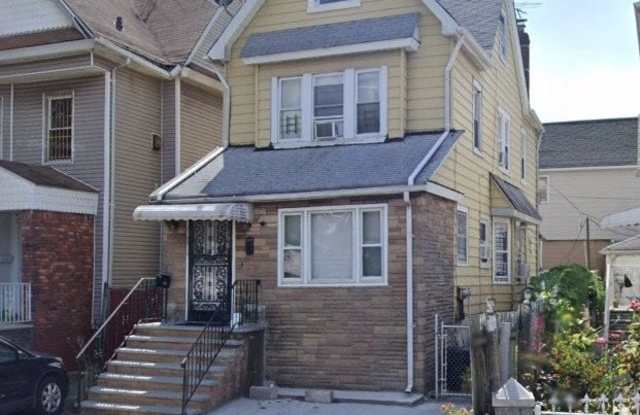 89-06 Woodhaven Blvd