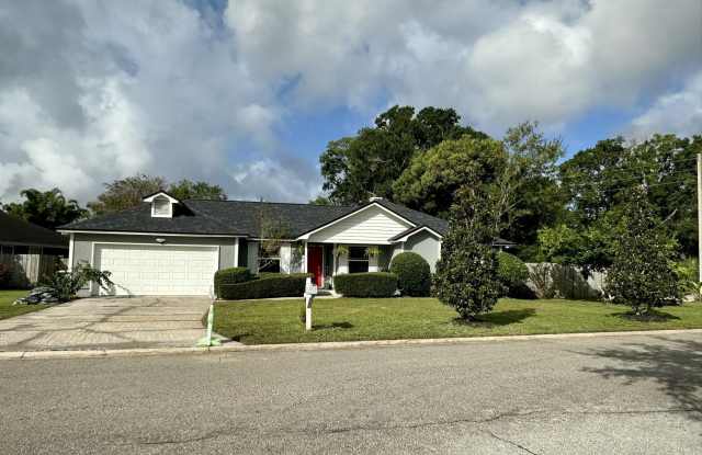 Photo of 10420 INVERNESS Drive