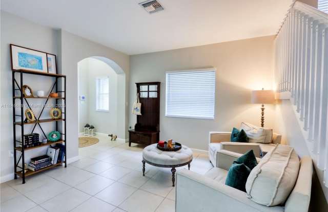 148 NE 36th Avenue Rd