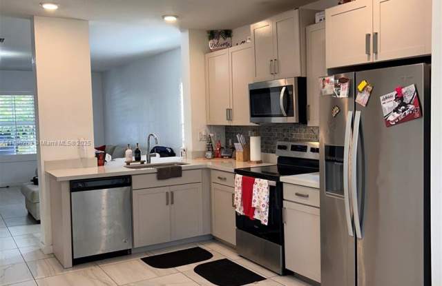 600 Northeast 4th Terrace