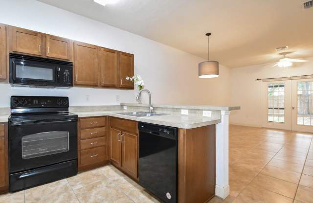 Photo of 2951 SW 35th PL #143 (Wood's Edge South)