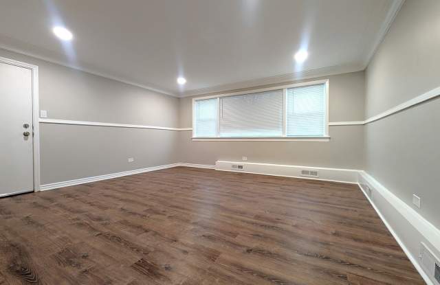 300 S Austin Boulevard unit: G