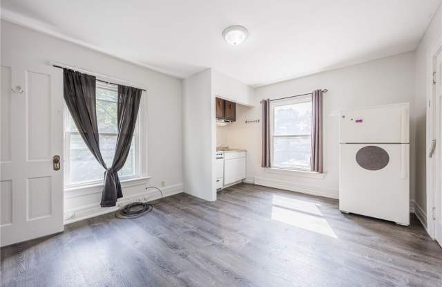 420 Oxford Street unit: 4